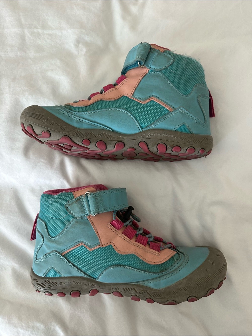 Mishansha Kids High-Top Boots in Teal and Pink